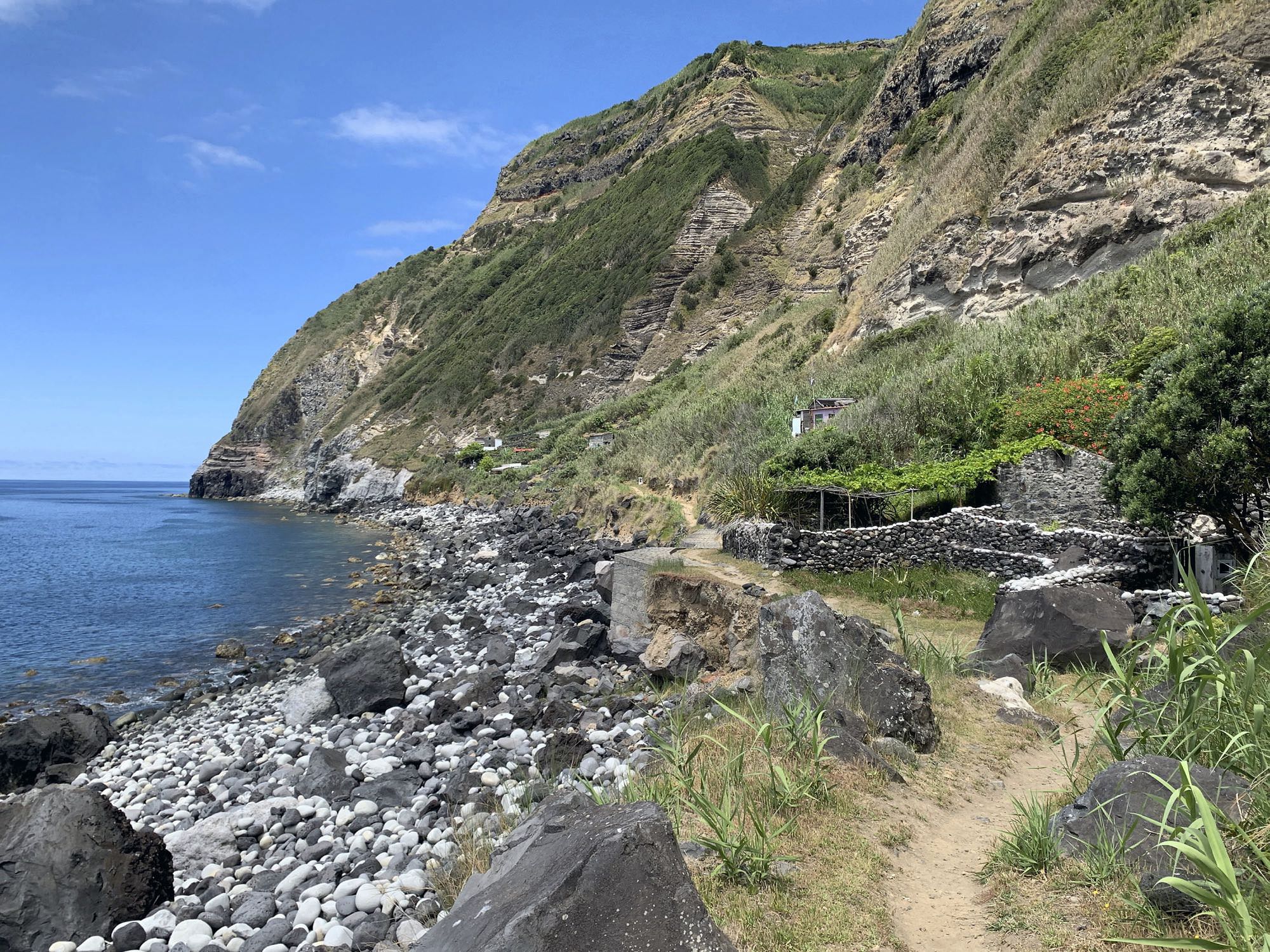 Uferweg in Rocha da Relva
