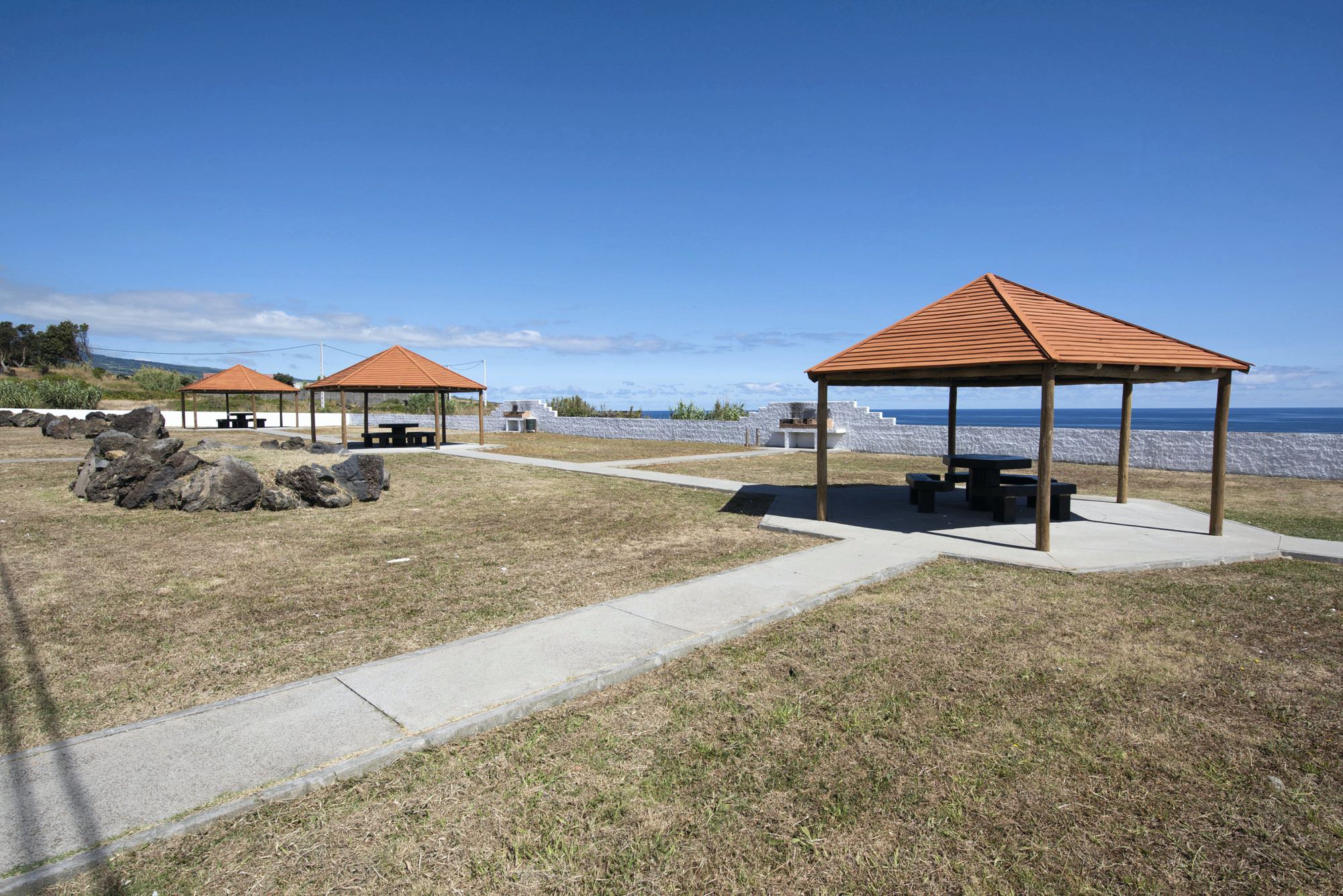 Picknickplatz in Fenais da Luz