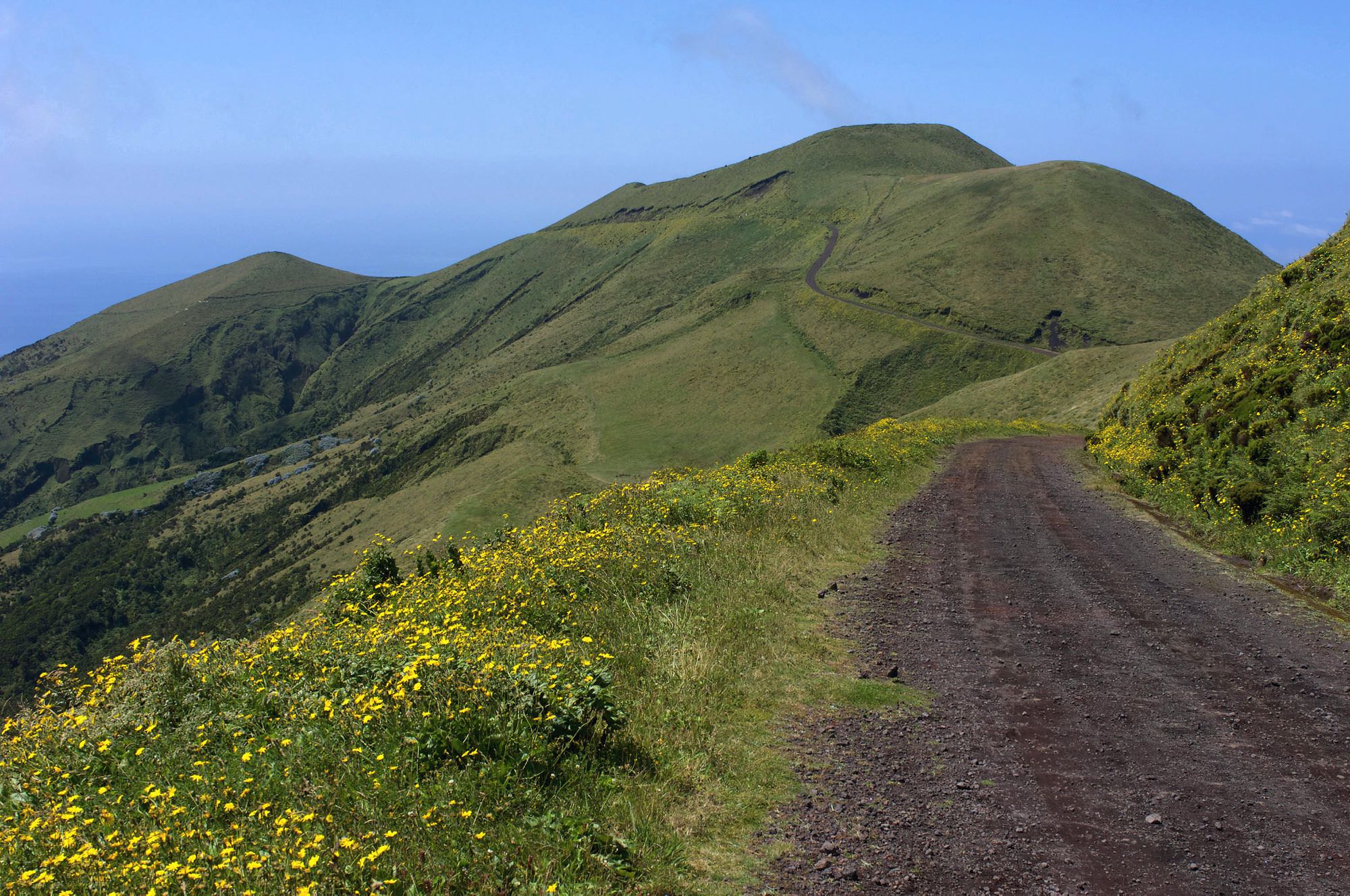 Blick vom Pico da Esperança zum Morro Pelado