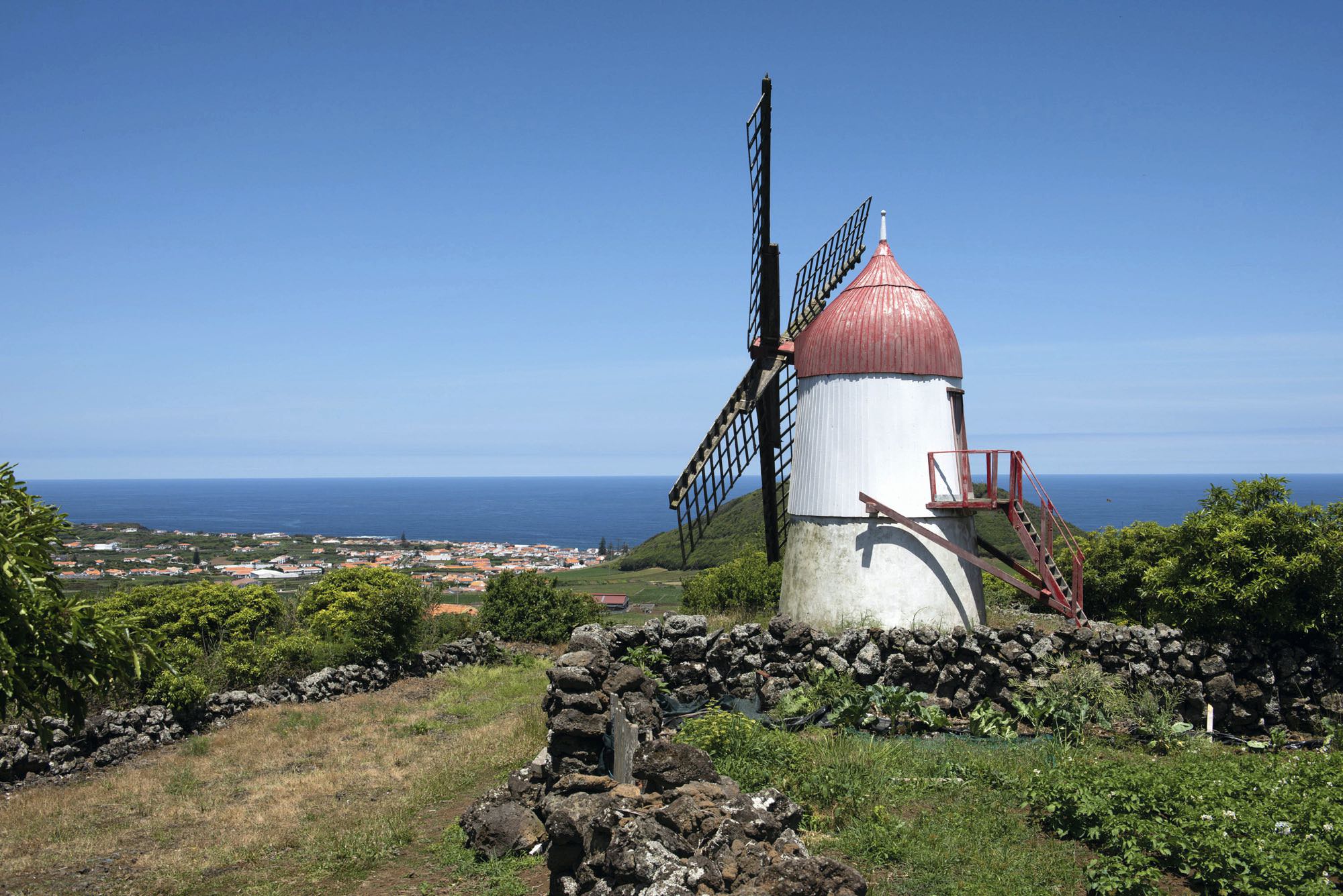 Moinho de Vento da Canada Atrás do Pico