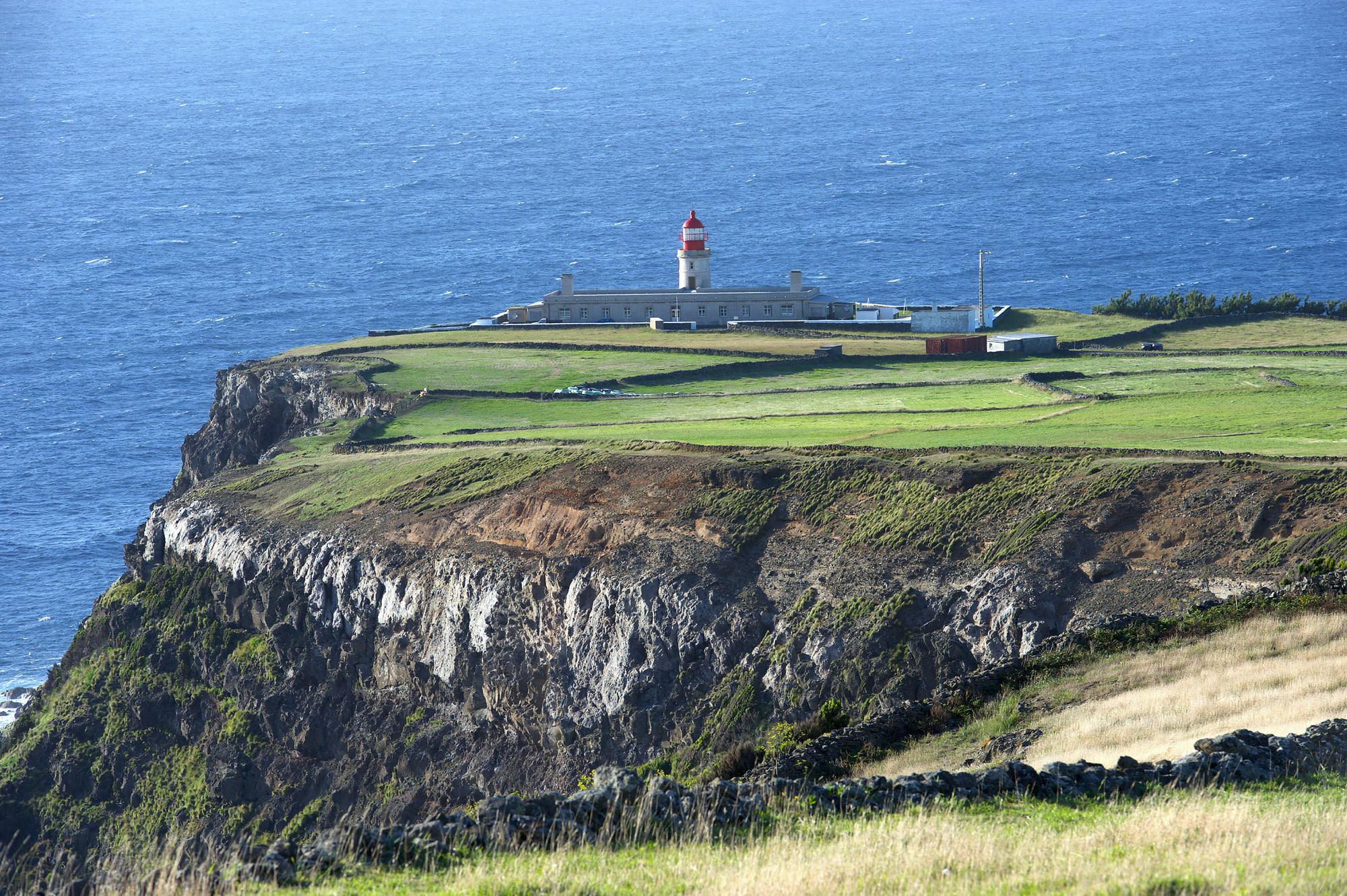 Blick auf die Ponta de Albarnaz